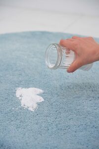 こぼしたコーヒーやペットのおしっこなどにかけてシミ防止