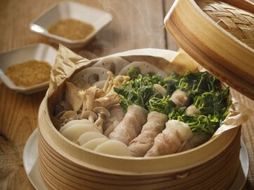 初心者必見！定番「せいろ」レシピ2選。豚肉と好きな野菜で、蒸すだけヘルシー献立完成