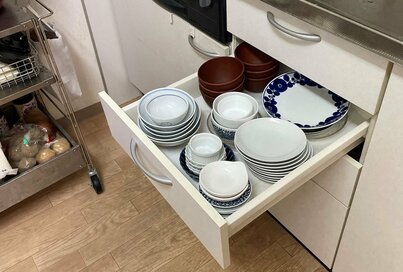 60平米に6人暮らし、食器を「一軍だけ」に厳選。収納も片づけもラクになった