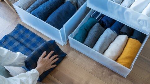 50代が“手放しておきたい”服の特徴5つ。夏服の整理をやるなら初秋の「今」