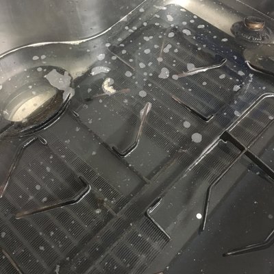 油汚れを落とす