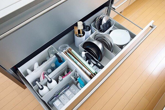 シンク下の下部の引き出し