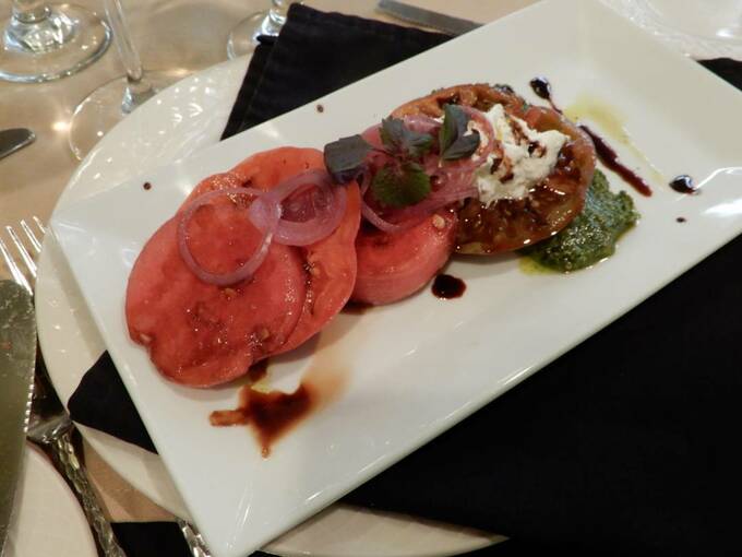 スイカのカプレーゼサラダ