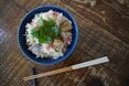 炊飯器におまかせ！「塩サバと梅の炊き込みご飯」レシピ。さっぱり風味で食欲がなくても食べやすい