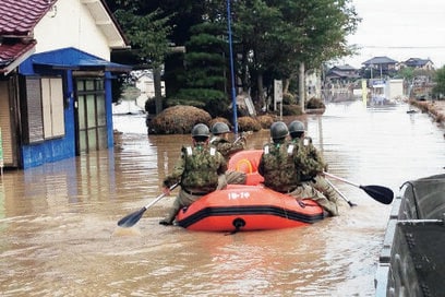 自衛官が非常時に必ず持ちだすものとは？災害時から身を守るコツ