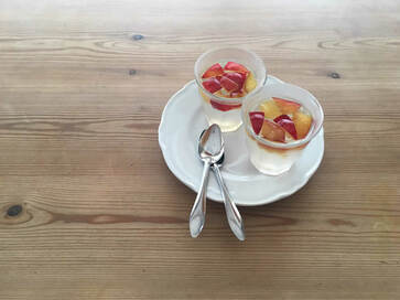 旬のプラムで、涼しげな簡単フルーツゼリーをつくりませんか？