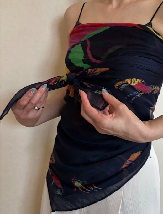 写真：ESSEスカーフ4