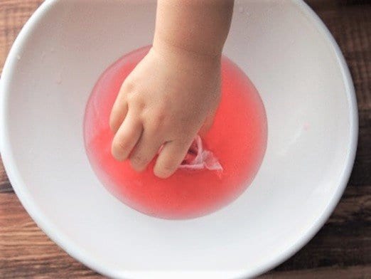 水の中でもむ様子