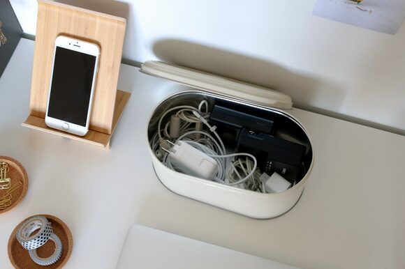 ふた付きの缶ならスッキリ