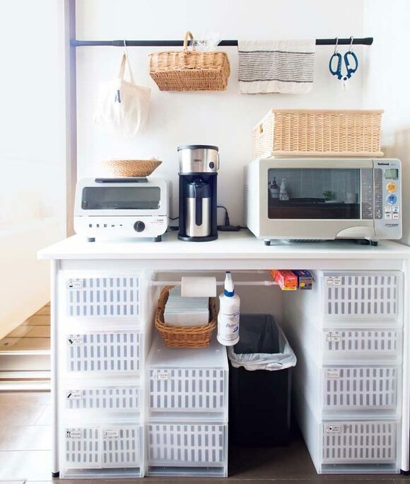 並べた引き出しケースの隙間もムダなく使う