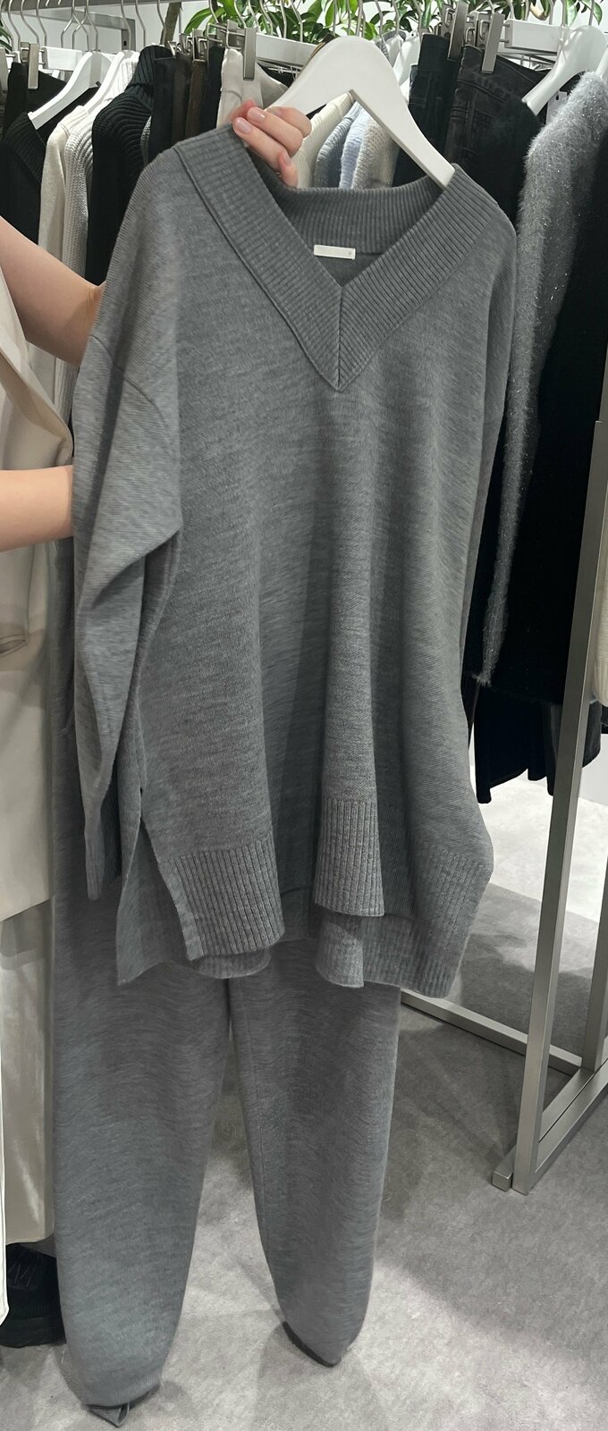 GUのニットセットアップ