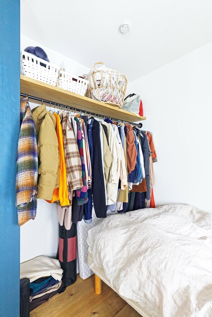 寝室の中にある収納