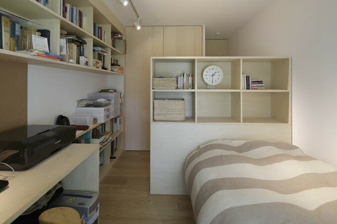 スペースを活用して収納を確保