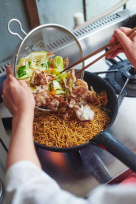 タサン志麻さん式。いつもの焼きそばやパスタが格段においしくなるコツ：6月のベスト記事