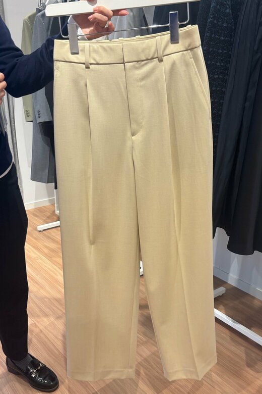 ユニクロのパンツ