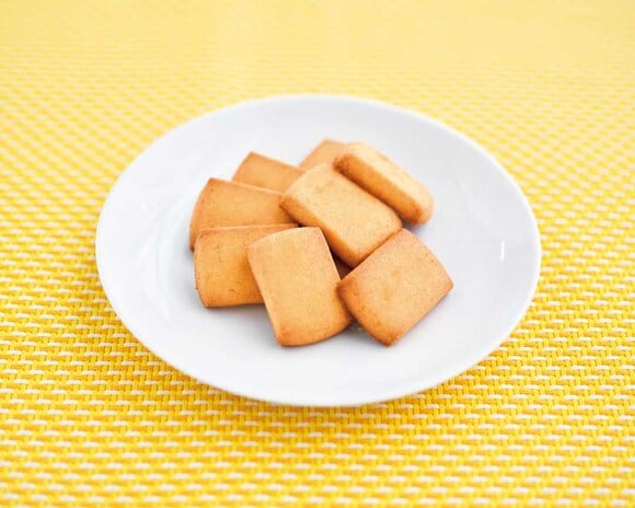 パルメザンとエダムチーズのサブレ