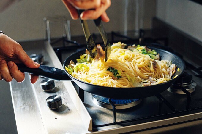 「開花堂」の茶筒はコーヒー豆入れに
