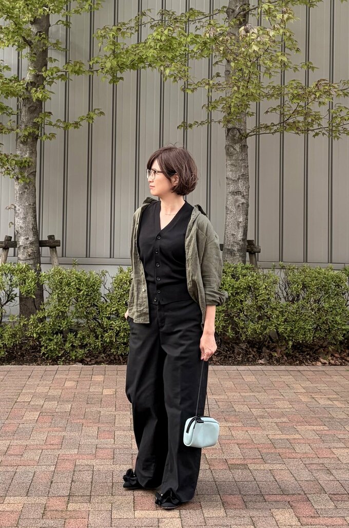 河村純子さんユニクロプレミアムリネンシャツコーデ2