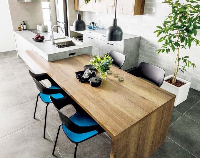 キッチンとテーブルが一体