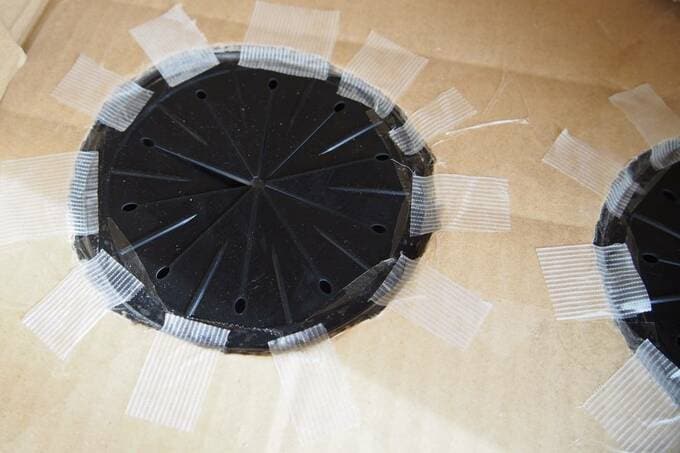 排水口カバーにテープ