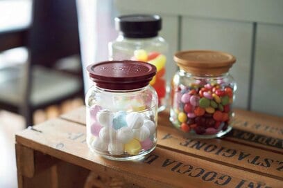 牛乳やパスタソースのあきビンで！カフェ風のおもてなしアイデア