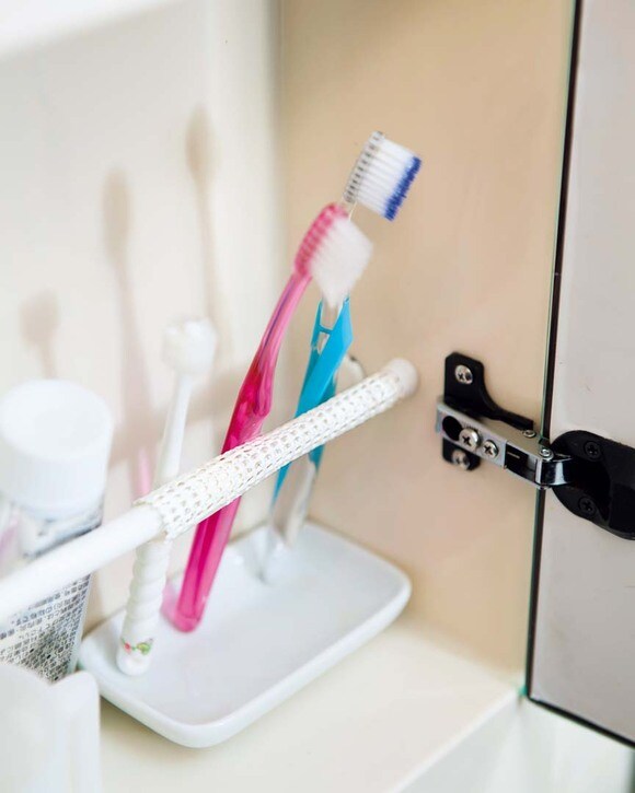 歯ブラシと歯みがき粉のストッパー役に使