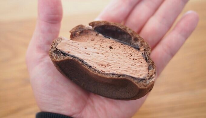 濃厚生ショコラシュー中身