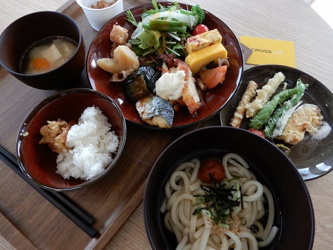 朝食ビュッフェ