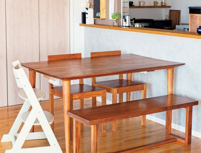 ダイニングテーブル