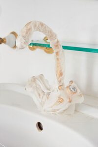 蛇口の水アカ汚れはパックして落とす