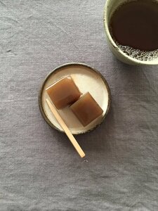 汗ばむ季節に温かいお茶と味わうものまたいおいしい老舗ようかん