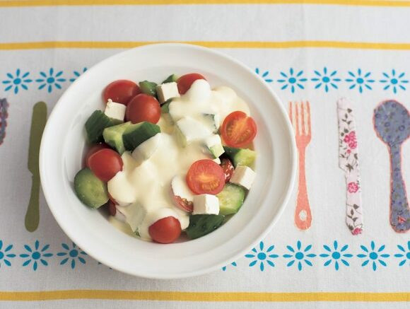ミニトマトとキュウリのヨーグルトサラダ