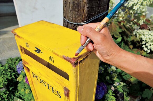 茶色いペンキでペイント