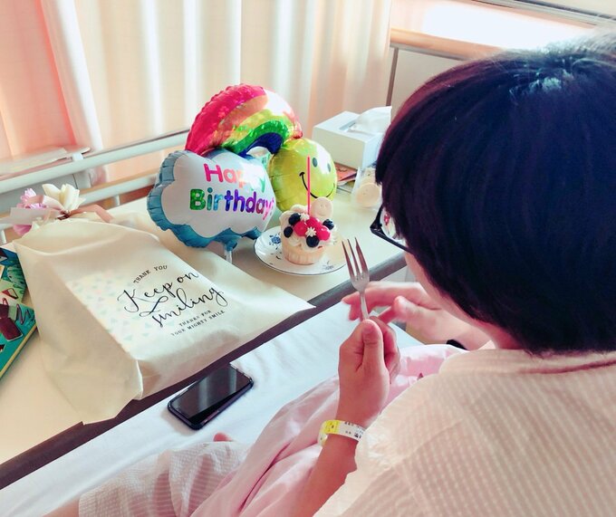 病室で誕生日を迎えた時の写真