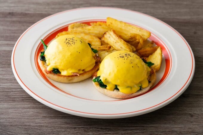 ホウレン草とベーコンのエグスンベネディクト