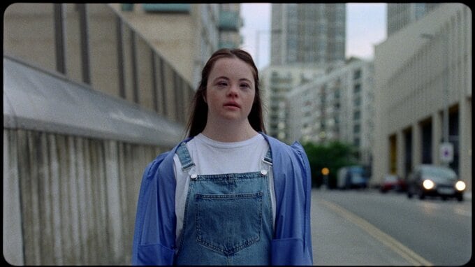 啓発動画の画像