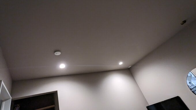 寝室のダウンライト