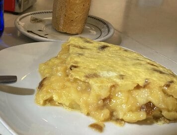 スペインと日本で違う「オムレツ」。タマネギあるなしで国民によって好みも