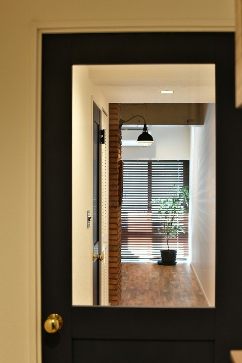 ガラス入りリビング扉