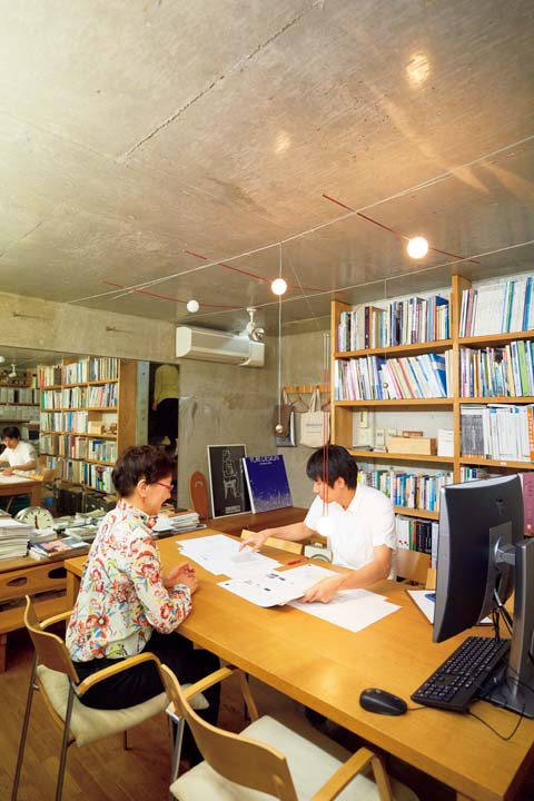 コンクリートのハードな空間