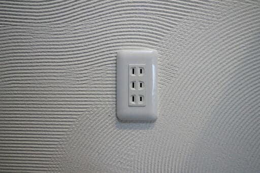 コンセントの追加料金は抑える