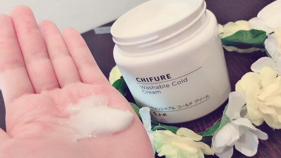 固めのクリームがなめらかオイルに変化