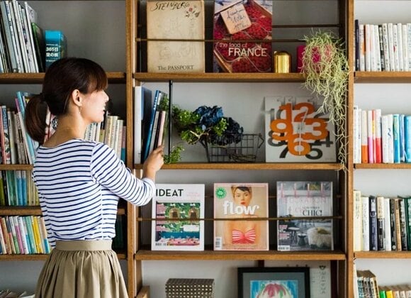 本棚をカフェ風ブックスタンドに