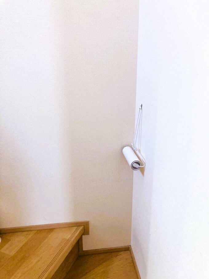 階段の踊り場につるしているコロコロ