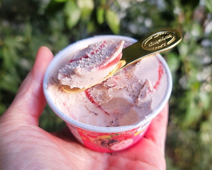 イチゴのトリュフ