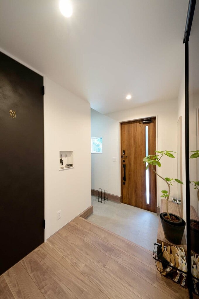 玄関ドアのスリット