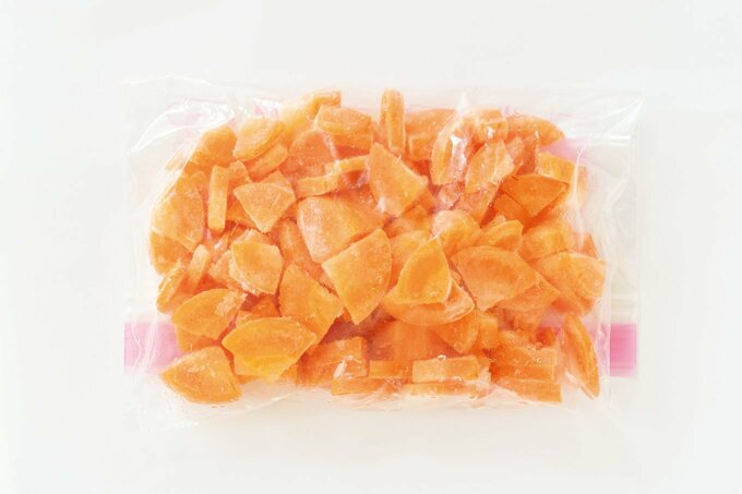 野菜をカットして冷凍