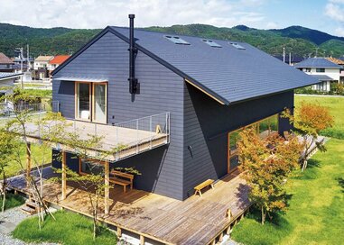 高機能な屋根にして快適な家に！屋根材と断熱材がひとつになった商品も