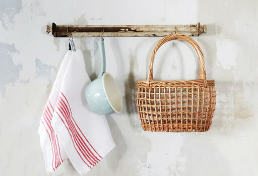 アンティーク感たっぷりのウォールバー