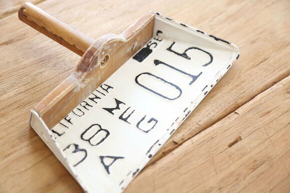 わが家のチリトリは、ナンバープレート柄